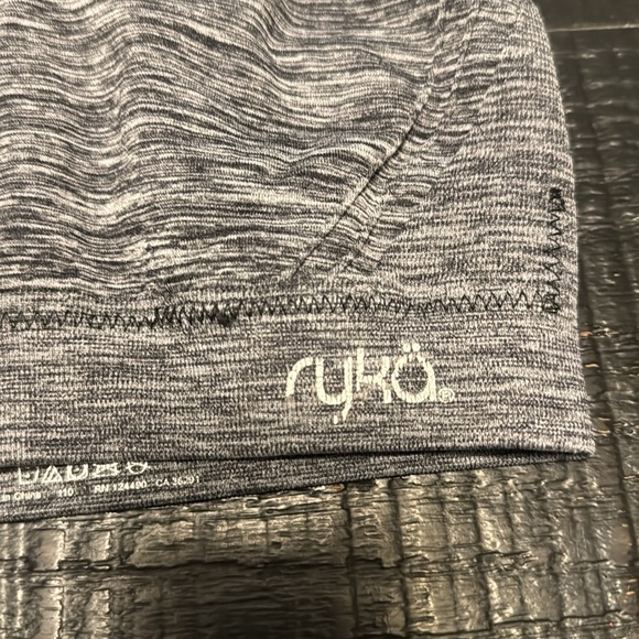 Ryka gray and black sports bra size small great condition - Picture 3 of 6